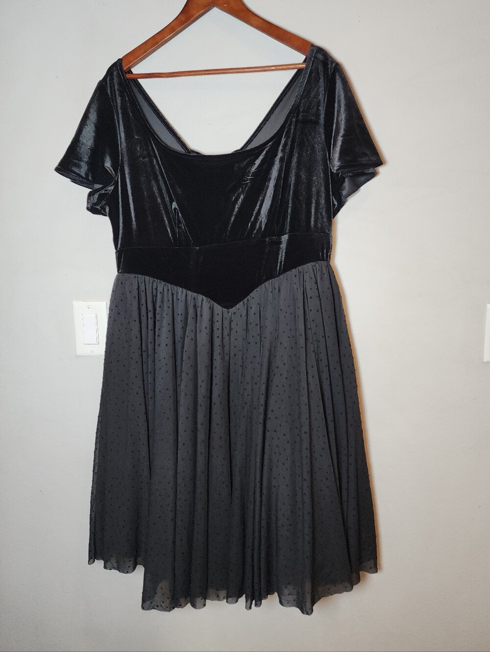 Torrid Retro Chic Flocked Mesh & Velour Dress Black Pullover Stretchy Size 2X - Picture 6 of 16
